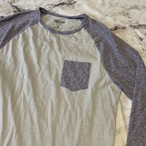 Men’s three-quarter length baseball tee